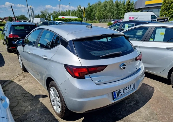 Opel Astra cena 42000 przebieg: 172000, rok produkcji 2018 z Dzierżoniów małe 67